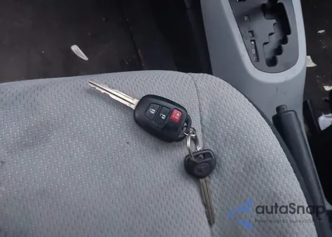 2012 Toyota Prius C One z USA, uszkodzony, nr VIN JTDKDTB32C1500570